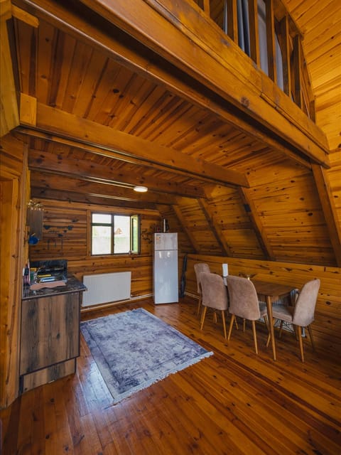 listing card gallery