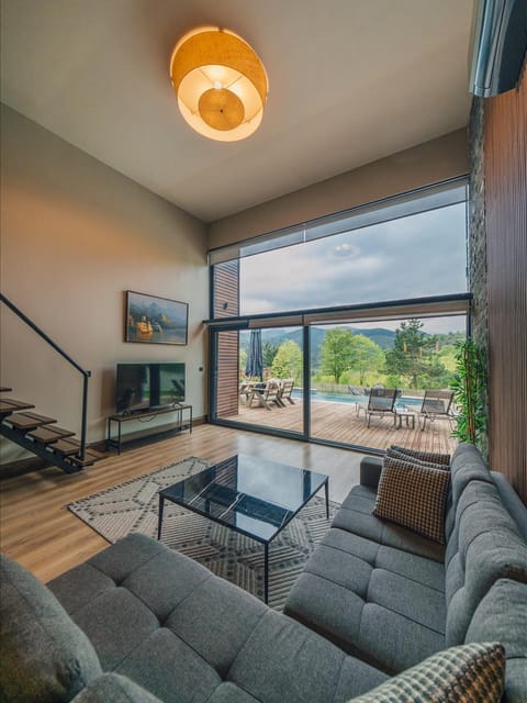 listing card gallery