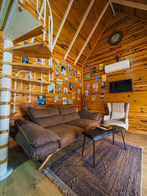 listing card gallery